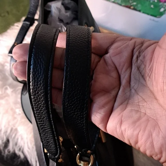 Tory Burch Britten Satchel EUC - Picture 10 of 13